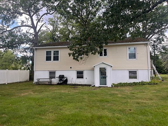 5th image of 33 Rand Ave