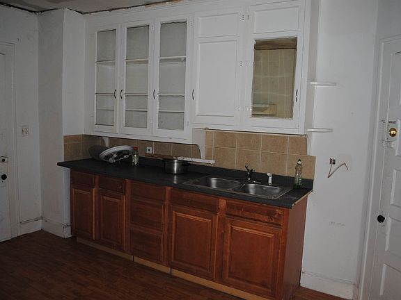 5th image of 181 Myrtle Ave #2A