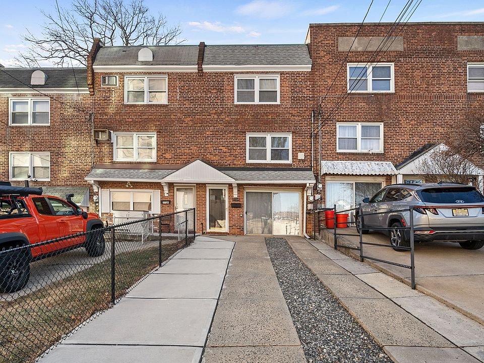 1st image of 372 Lawton Ave #A