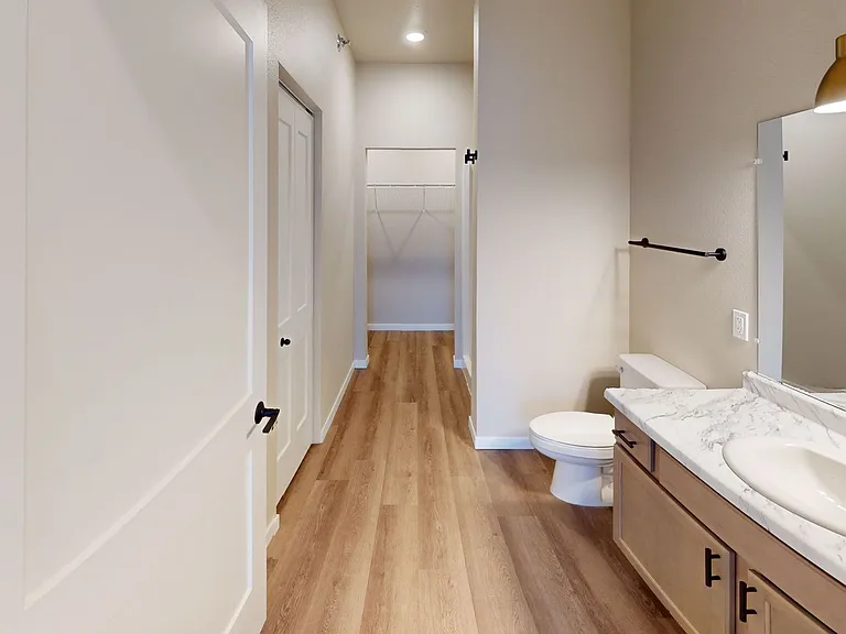 The Plains Apartments — Photo 24