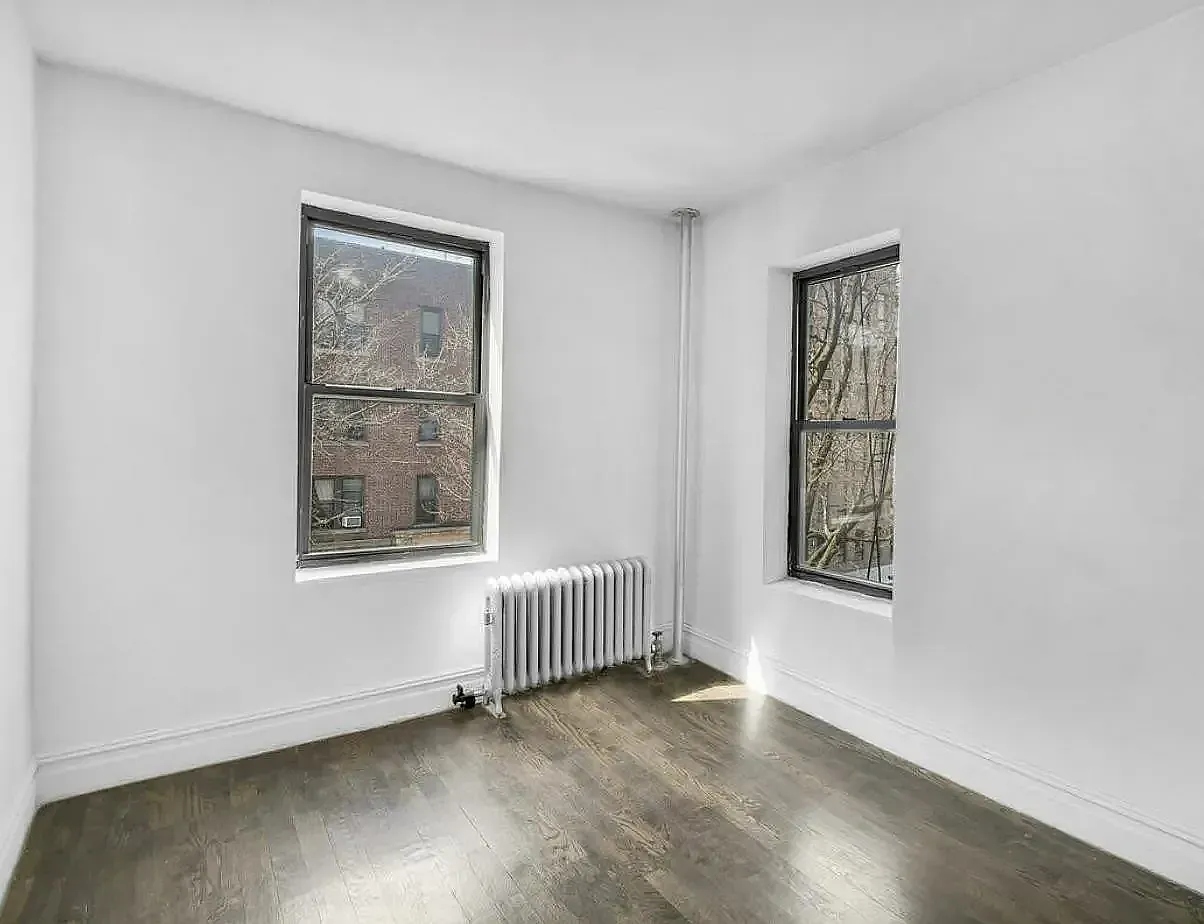 820 Franklin Avenue — Photo 3