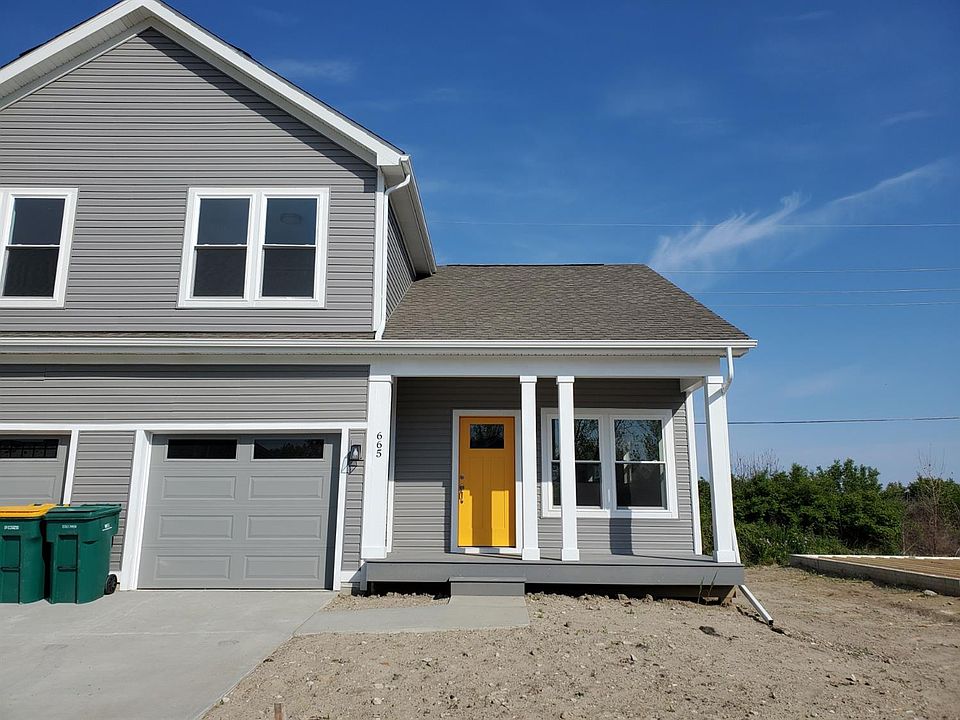 1st image of 665 Maple Oaks Ct