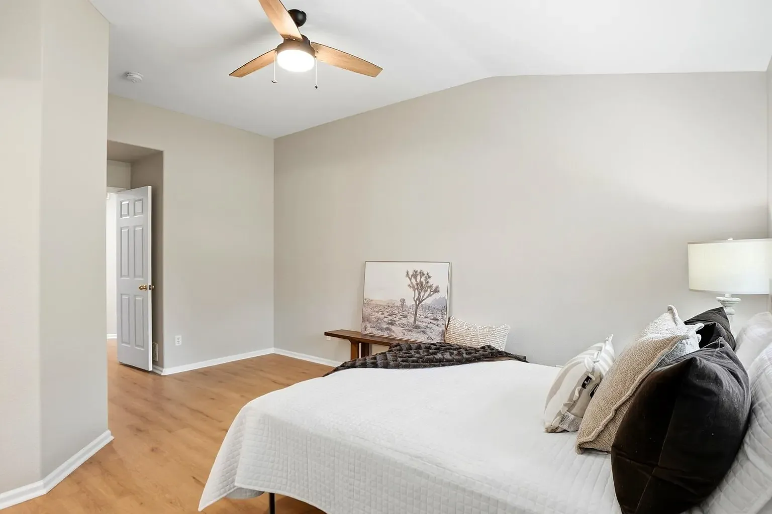 3 bed, 2191 sqft, $3,500 — Photo 4