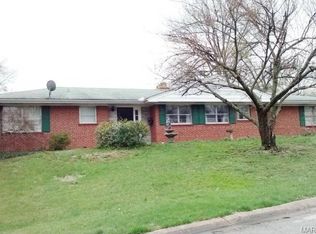 10088 Grosvenor Dr, Saint Louis, MO