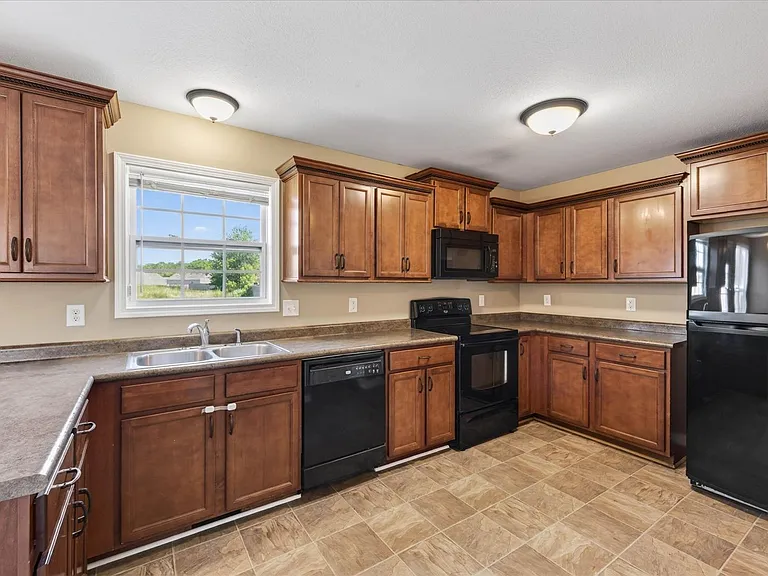 551 Fox Trot Dr — Photo 13