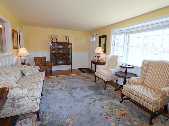4th image of 11 Leonard Road