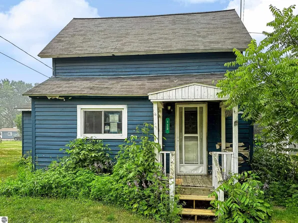 125 N Chippewa St, Shepherd, MI 48883