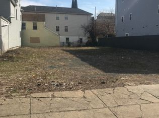 179 3rd St, Elizabethport, NJ 07206