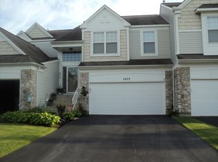 1053 Delta Dr, Elgin, IL 60123