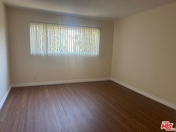 5th image of 1440 Reeves St APT 103