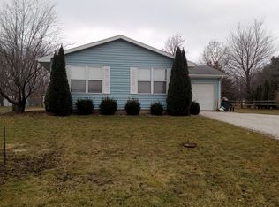 513 Valley View Dr, Philo, IL 61864