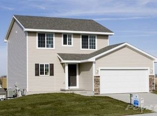 2822 Brockway Dr, Des Moines, IA 50320