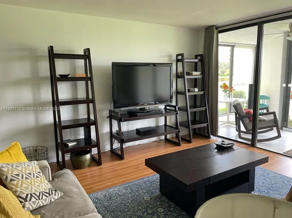 (undisclosed Address), Fort Lauderdale, FL 33326