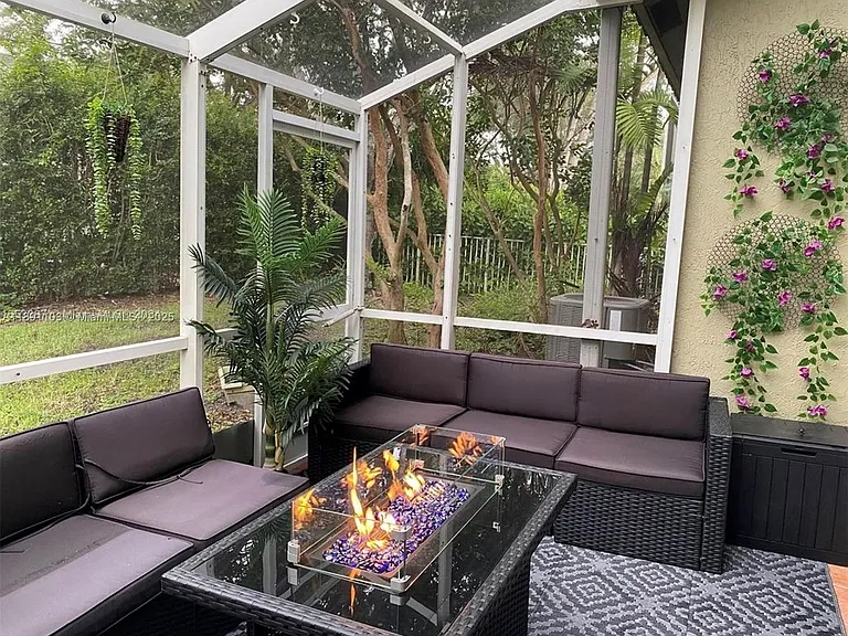 12591 NW 57th Pl #TOWNHOUSE — Photo 8