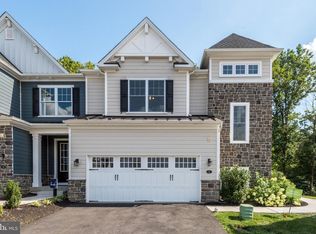 5 White Field Ct, Ambler, PA 19002