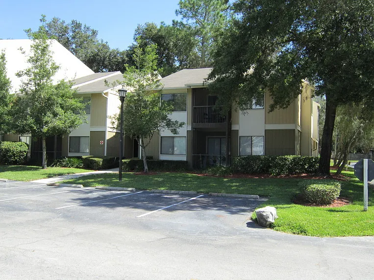 Stone Creek Apartments — Photo 7