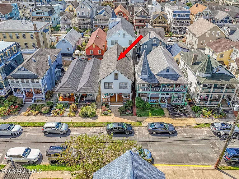 26 Heck Ave — Photo 8