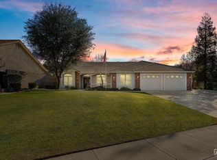 9815 Laurel Park Ave, Bakersfield, CA 93312