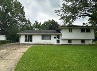 721 Grace Ct, Schaumburg, IL 60193