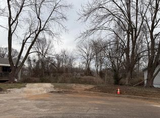 1228 N Glenn Ave, Springfield, MO 65802