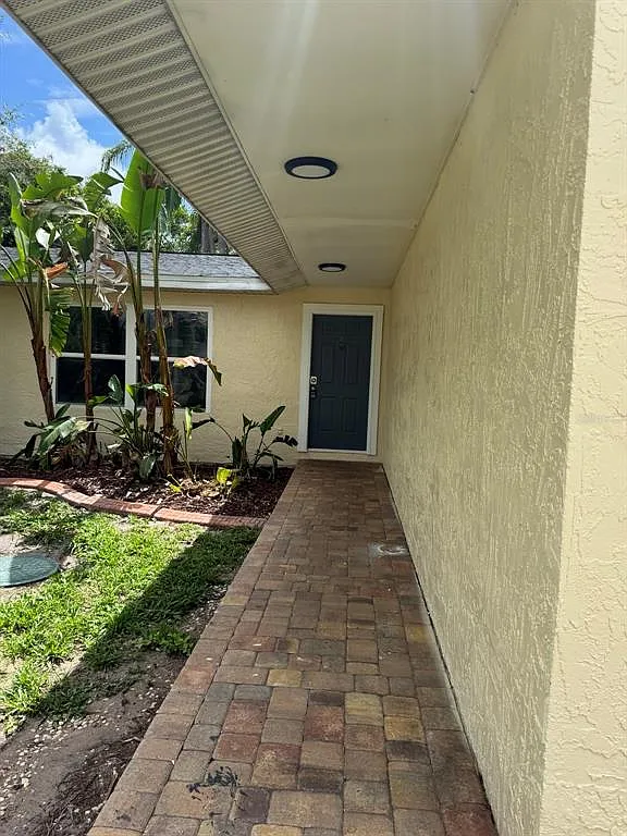 3 bed, 2.0 bath, 1782 sqft, $2,600 — Photo 2
