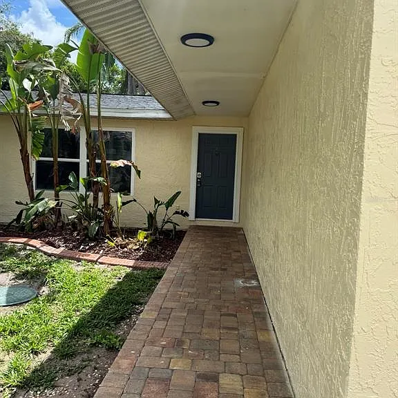 3306 Lake Saxon Dr — Photo 2