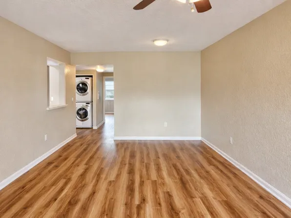 1063 Golden Lakes Blvd APT 311, Royal Palm Beach, FL 33411