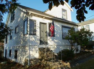 1306 SW Myrtle St, Seattle, WA 98106