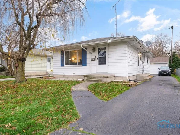 3265 Schneider Rd, Toledo, OH 43614