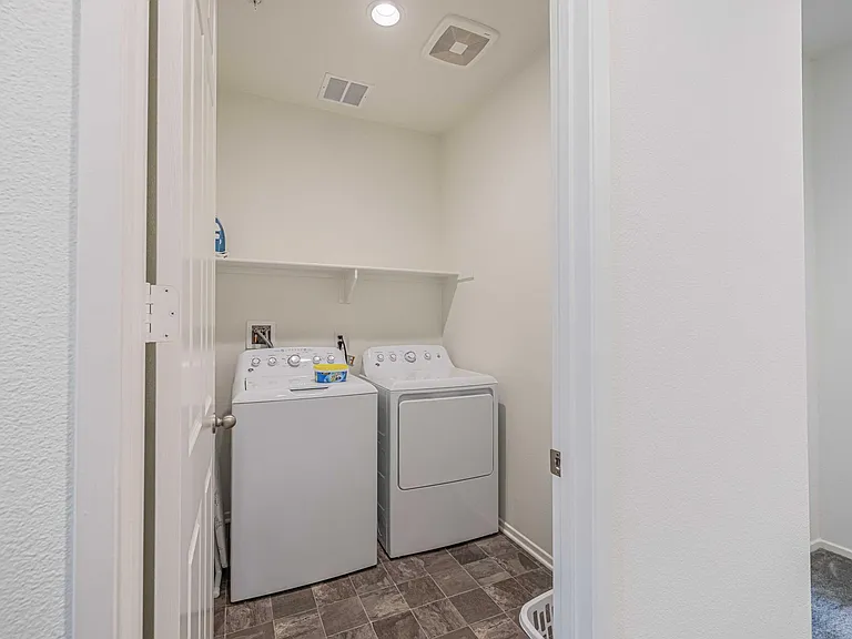 44149 Buckeye Ct — Photo 29