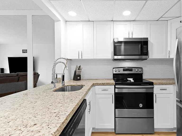 900 River Reach Dr #406 — Photo 8
