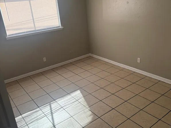 3900 Edgar Park Ave APT 2, El Paso, TX 79904