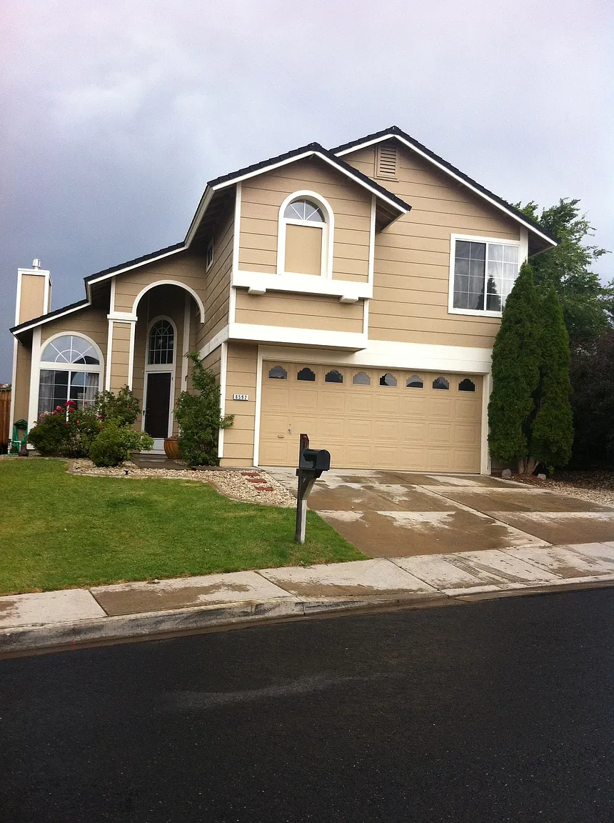 6592 Fall River Cir photo 1
