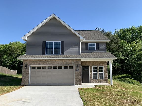 3rd image of 1022 Willow Creek Cir Lot 13R