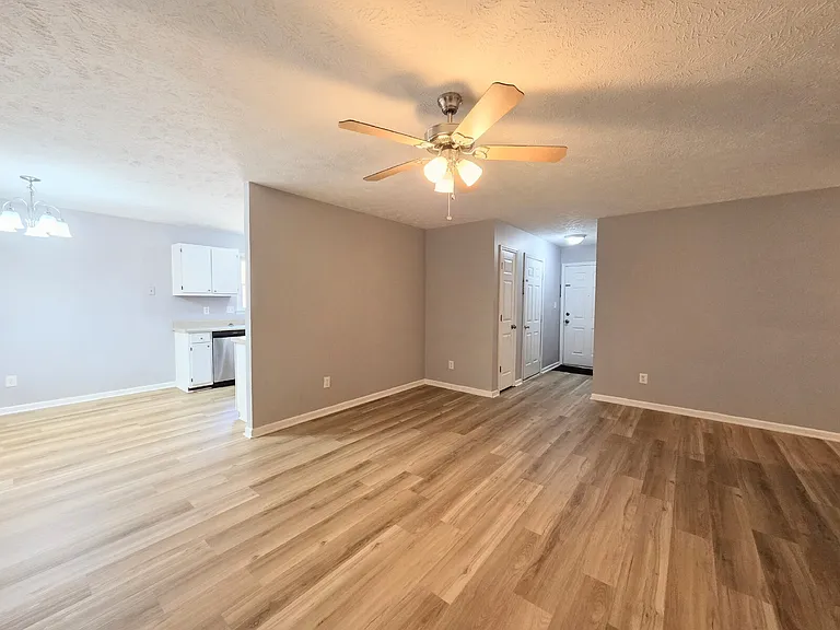 6548 Applewhite Rd — Photo 4
