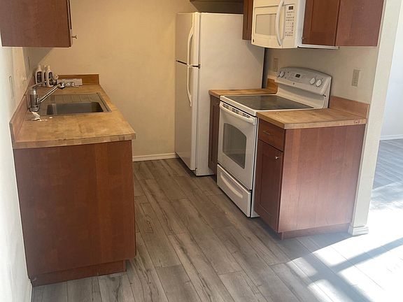 4th image of 7320 15th Ave NW #2