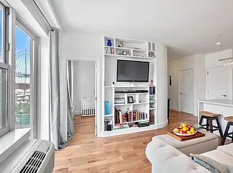 Rented by R New York