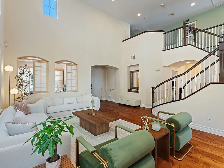 16375 Alipaz Ct — Photo 10