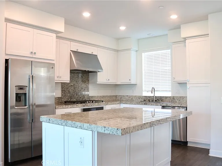 371 Bellver — Photo 3