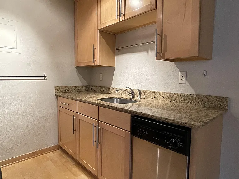 2530 1st Ave S #105 — Photo 8