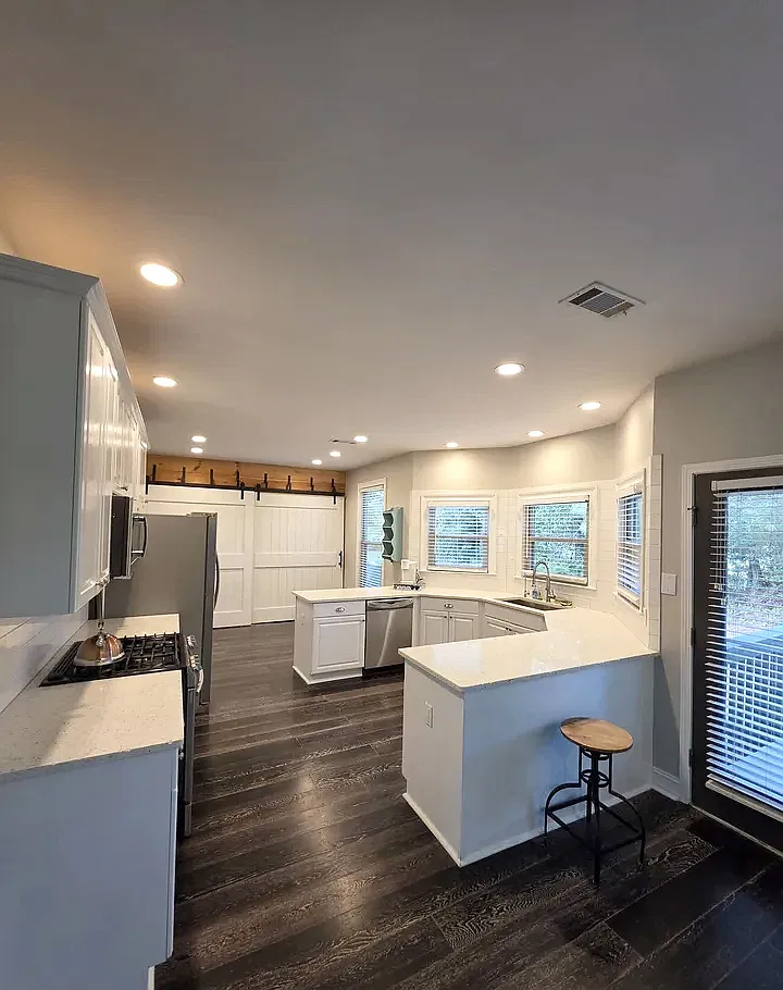4 bed, 2.5 bath, 2198 sqft, $2,495 — Photo 3