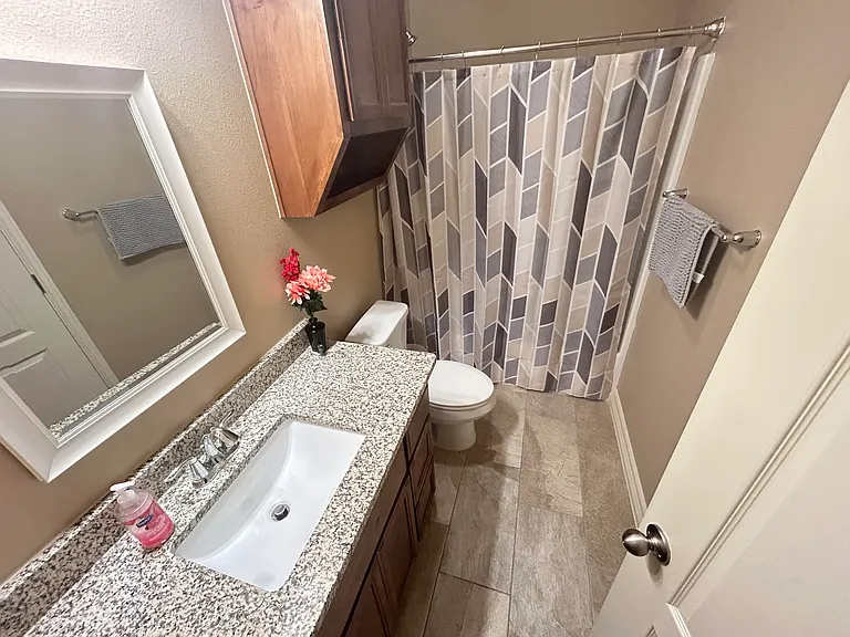 211 Bismark Palm Dr — Photo 8