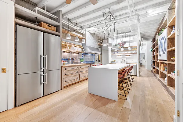 Sold by Compass | media 6