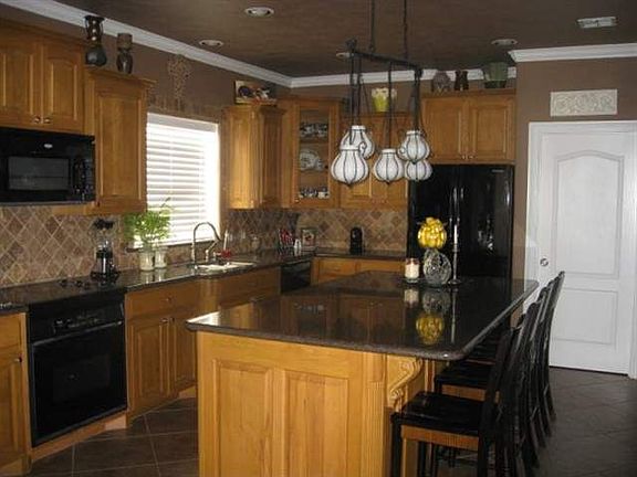 3rd image of 9085 Timco Dr