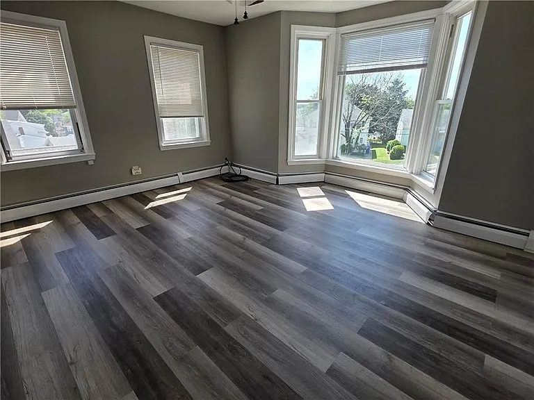 216 Maplewood Ave — Photo 6