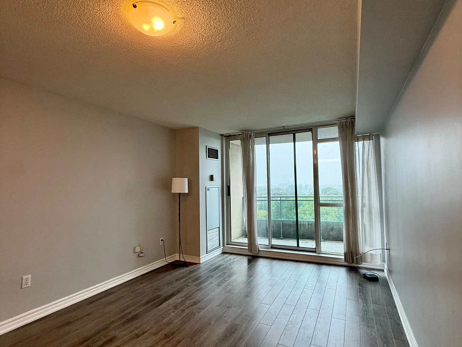 2 bed, $3,000 — Photo 3