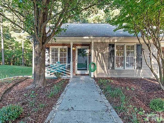 1st image of 29 Crystal Oaks Ct