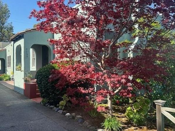 1137 Capuchino Ave, Burlingame, CA 94010
