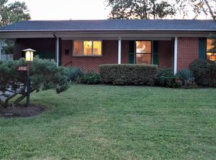 3910 Graf Dr, Louisville, KY 40220