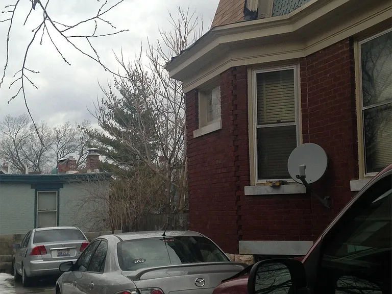 Room for 5+ cars in the expanded driveway